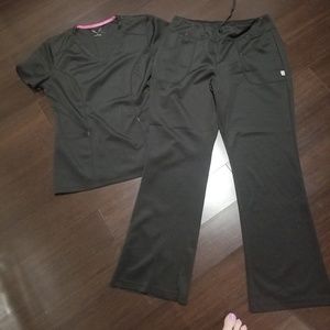 Smitten Medium Scrubs